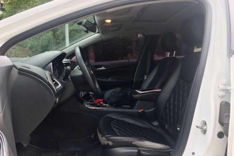 Used Chevrolet Cruze 2017 1.5L Automatic Pioneer Sunroof Edition
