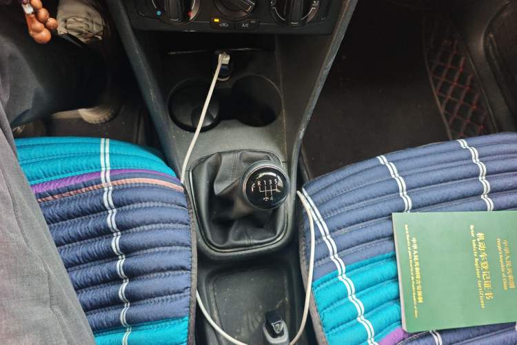 Used Volkswagen Polo 2018 1.5L Manual Drive-Comfort Model Gear Lever