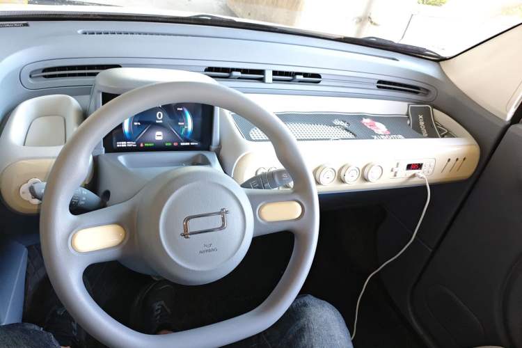 Used Bestune Pony 2025 222km Lightning Horse Center Console