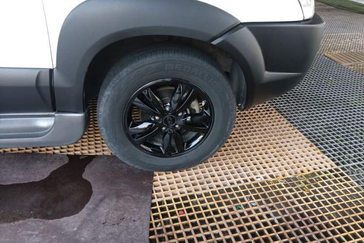 Used Hyundai Tucson 2009 2.0L Manual Two-Wheel Drive Fashion Edition