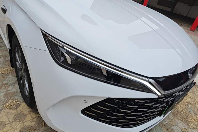 Used BYD Qin L 2025 DM-i Smart Drive 80KM Leading Model
