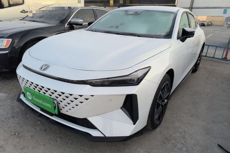 Used Changan UNI-V iDD 2024 Blue Whale Smart Electric iDD 136km ZhiKu Model