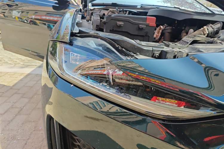 Used Jaguar XEL 2023 2.0T 250 PS R-DYNAMIC S Advanced Sport Edition Right Front Headlight