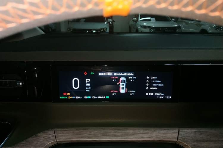 Used GAC Trumpchi E8 New Energy 2024 150km MAX Instrument Cluster