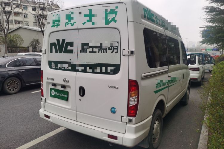 Used SAIC MAXUS Xintu V80 2021 2.0T Manual Classic Aoyuntong Short Wheelbase Mid-Roof 5/6-Seater
