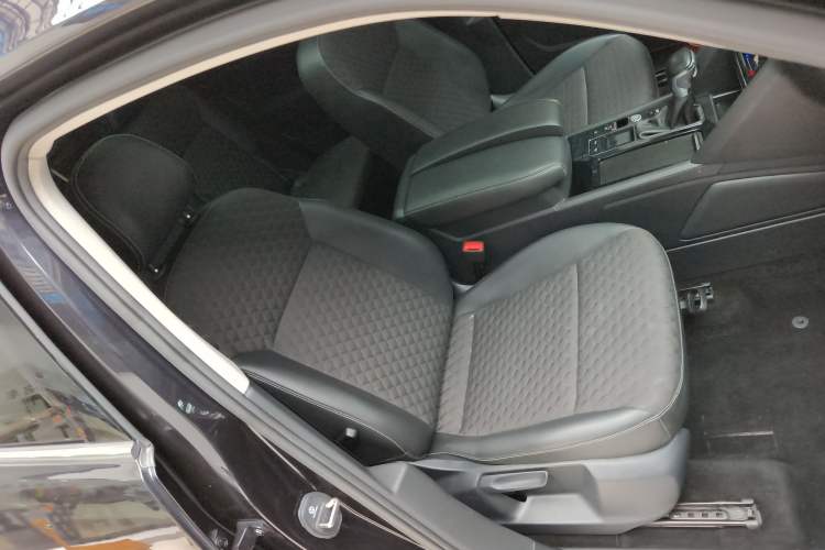 Used Volkswagen Teramont X 2020 Facelifted 330TSI Two-Wheel-Drive Luxury Edition