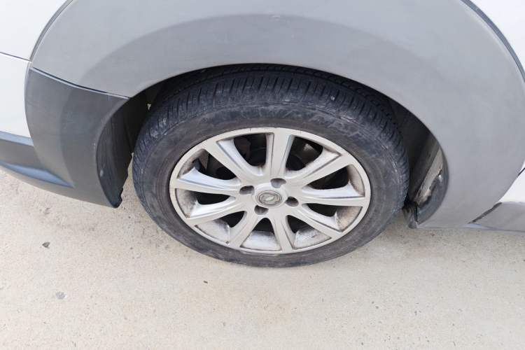 Used Dongfeng Aeolus H30 2013 CROSS 1.6L Manual Luxury Model
