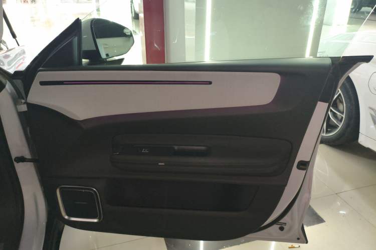 Used Polestar 4 2023 Single Motor Standard Range PLUS