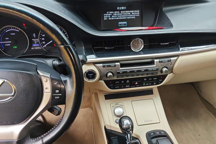 Used Lexus ES 2013 300h Elite Edition