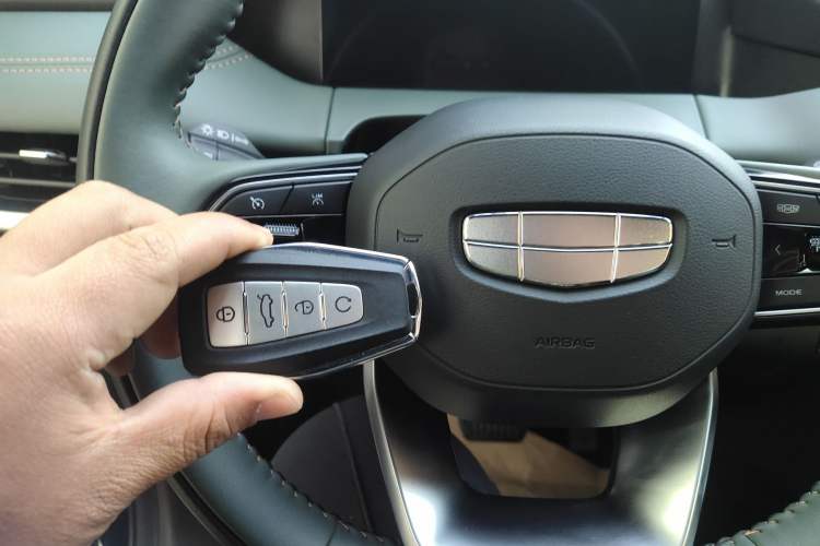 Used Geely Auto Haoyue L 2024 2.0T DCT Prestige Version
