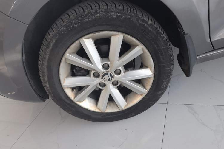 Used Skoda Rapid 2015 1.6L Manual Smart Selection Model