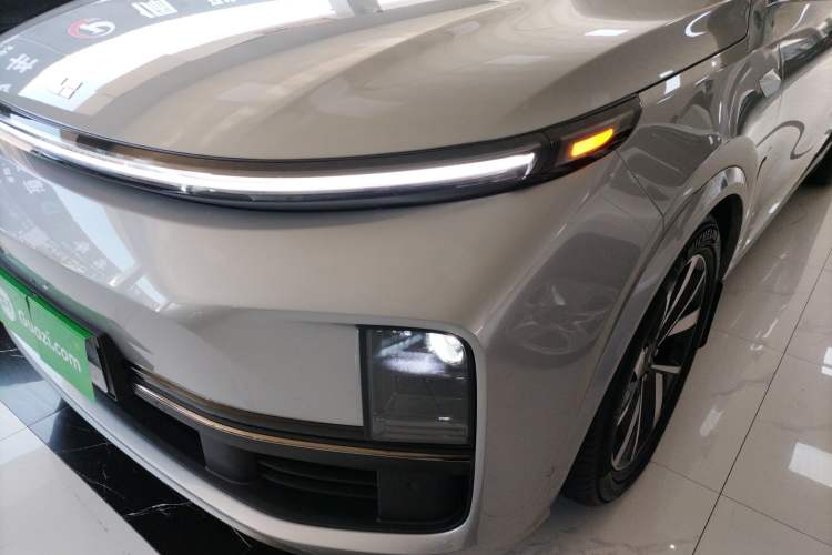 Used Li Auto L8 2023 Pro Model
