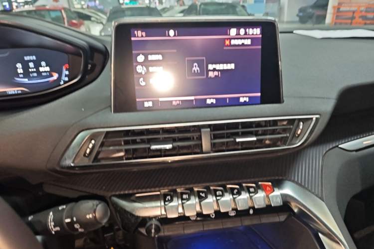 Used Peugeot 5008 2017 380THP 7-Seater Elite Edition Audio And AC Panel