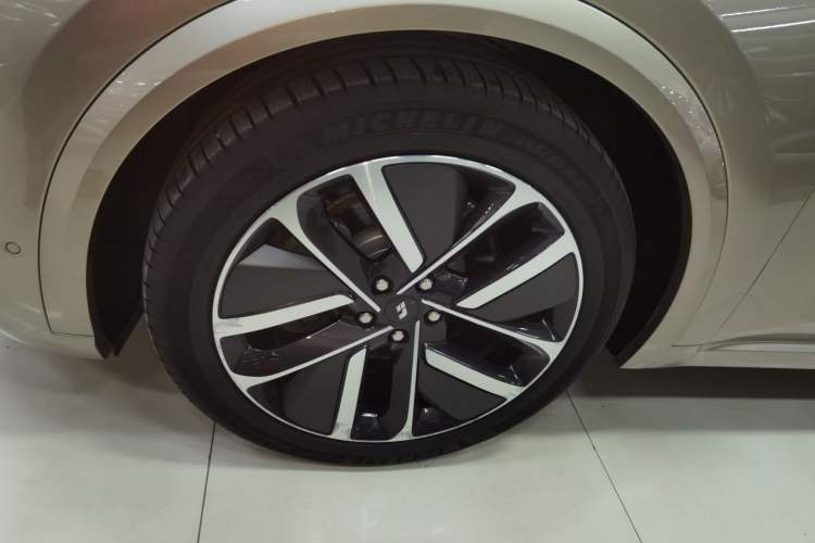 Used Li Auto L8 2024 Ultra Model
