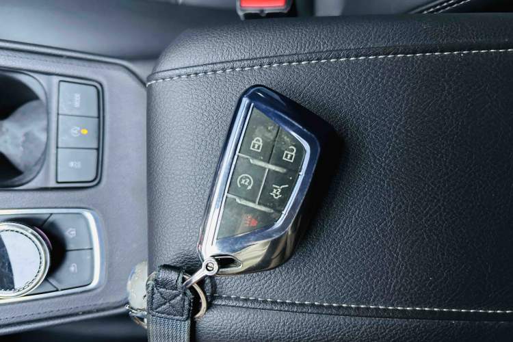 Used Cadillac XT4 2024 28T Two-Wheel-Drive Luxury Version