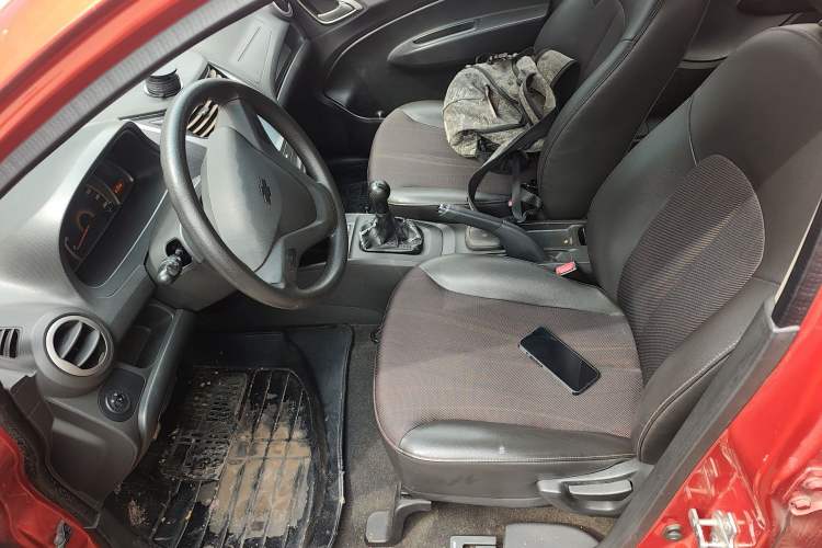 Used Chevrolet Sail 2013 Sedan 1.4L Manual Elegance Edition Left Front Seat