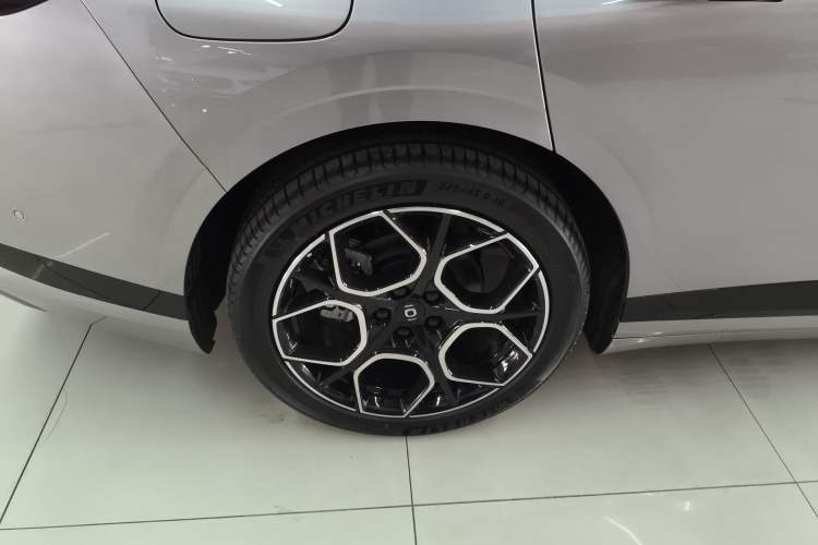 Used CHANGAN NEVO A07 2025 Blue Whale Range-Extending Version 230 Flagship Model
