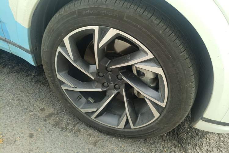 Used Lynk & Co 09 2021 2.0T Halo Six-Seater