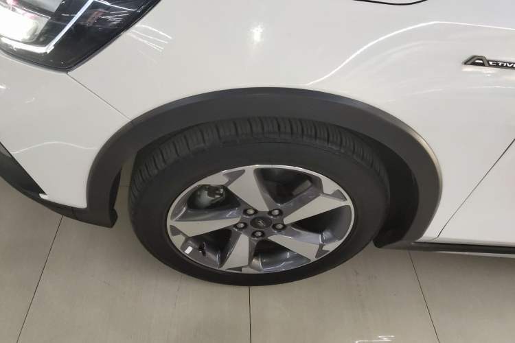 Used Ford Focus Active 2021 EcoBoost 180 Automatic Trendy Model Exterior 4