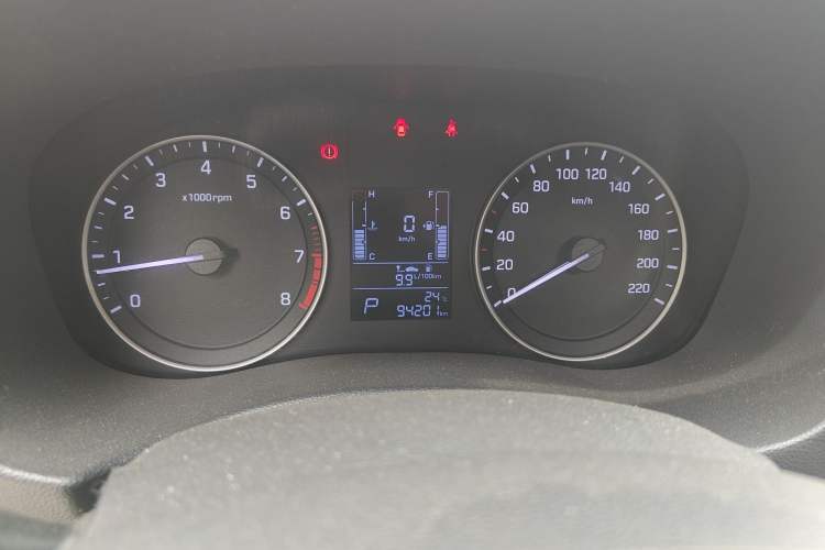 Used Hyundai ix25 2015 1.6L Automatic Two-Wheel Drive Smart GLS Trim Instrument Cluster