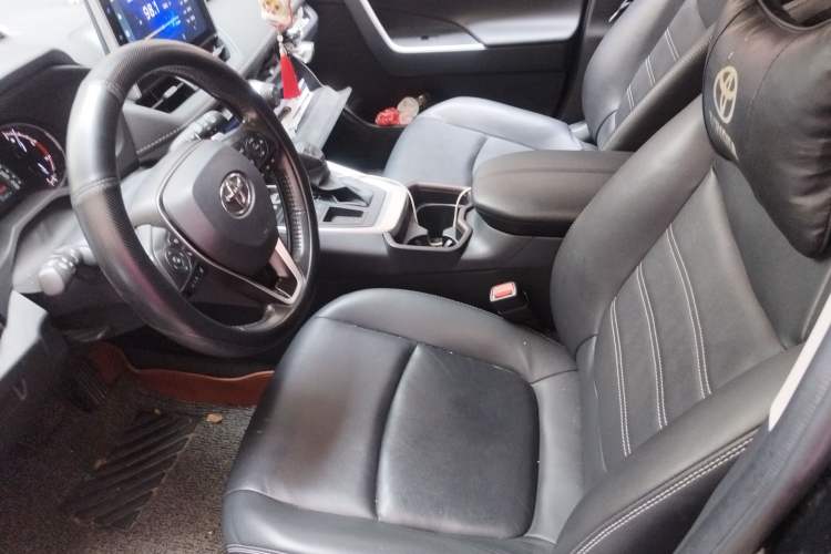 Used Toyota RAV4 2022 2.0L CVT Two-Wheel Drive Fashion Plus Edition Left Front Seat