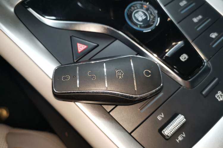 Used BYD Song Pro New Energy 2023 Champion Edition DM-i 110KM Excellence Model Interior 1