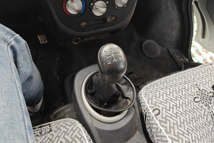 Used BAIC Weiwang 306 2016 1.2L Basic Version 7 Seats A12 China V Emission Standard
