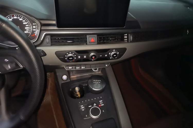 Used Audi A4L 2017 Plus 40 TFSI Ambition Model
