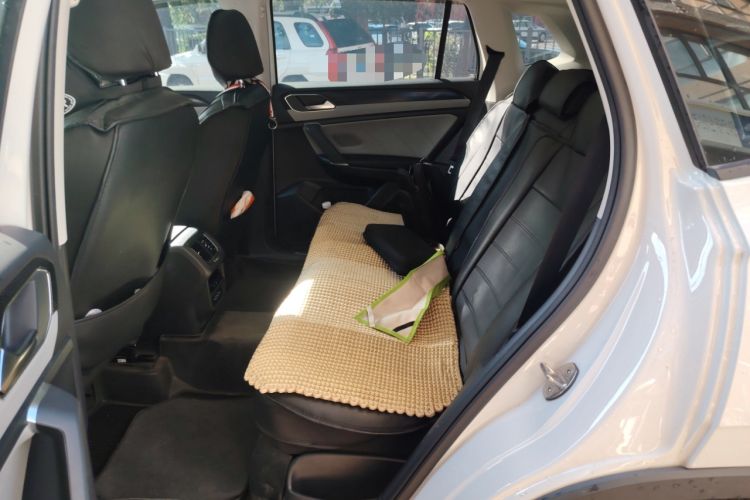 Used Volkswagen Tayron 2023 300TSI Two-Wheel-Drive Luxury Plus Advanced Edition Left Rear Seat