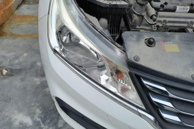 Used Baojun 310 2017 1.5L Automatic Fashion Model