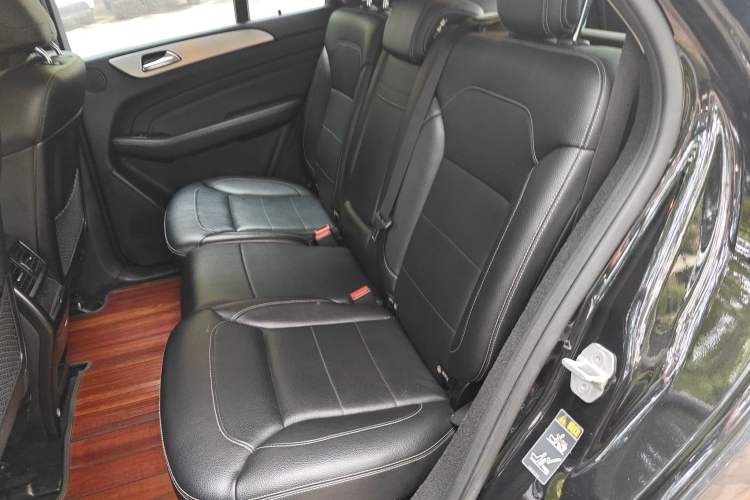 Used Mercedes-Benz M-Class 2015 ML 320 4MATIC
