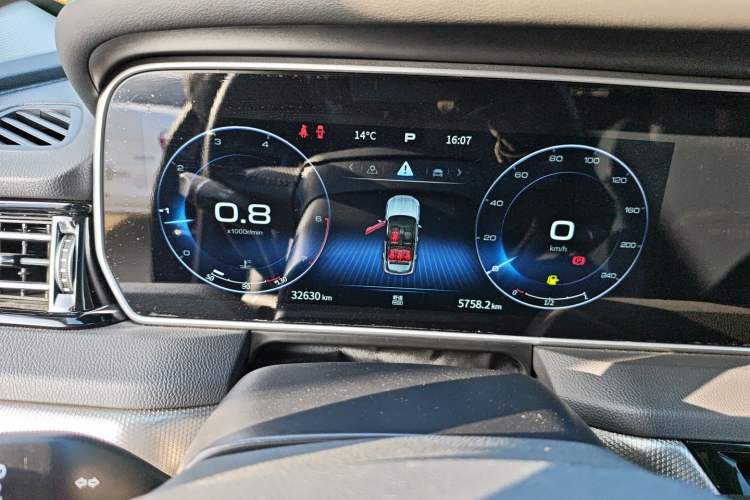 Used Hongqi HS5 2022 Revised Version 2.0T Smart Connect Flagship Edition