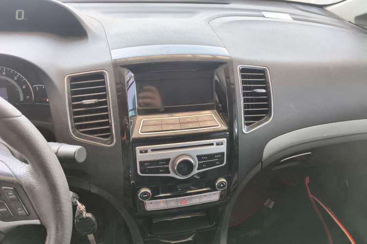 Used Great Wall C50 2013 1.5T Manual Fashion Edition Audio And AC Panel