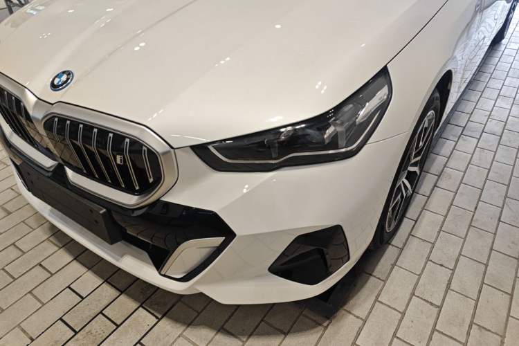 Used BMW i5 2024 eDrive 35L M Sport Package Left Front Headlight