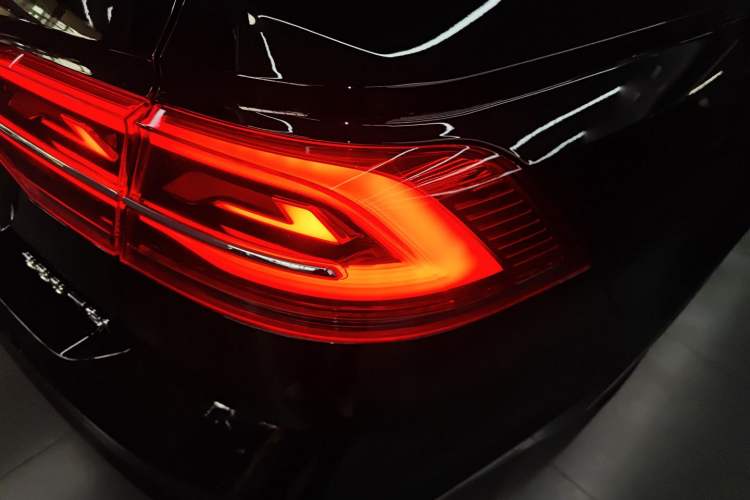 Used Volkswagen Phideon 2021 380TSI Luxury Edition
