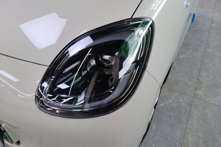 Used Wuling Hongguang MINIEV 2025 Four-Door Version Advanced Edition Left Front Headlight