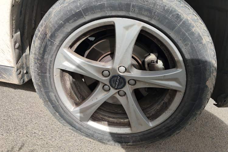 Used Haval H2 2018 Chuanxiang Edition Red Badge 1.5T Dual-Clutch Two-Wheel Drive Fashionable Model