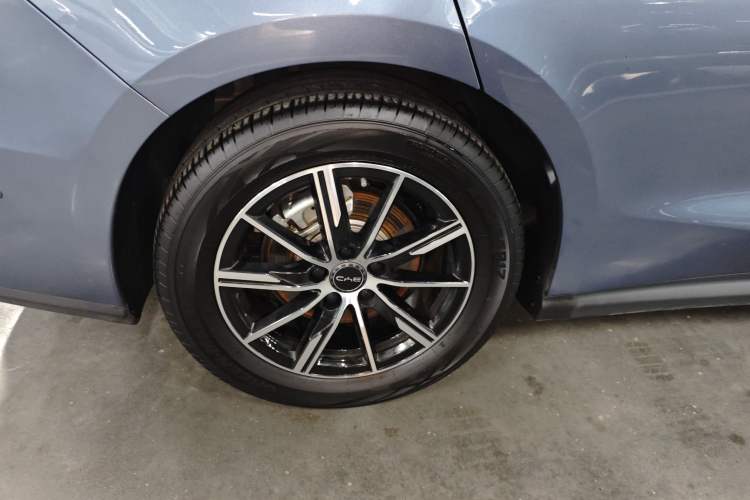 Used BYD Seal 06 New Energy 2025 DM-i Smart Drive 120KM Deluxe Model Right Rear Wheel Hub