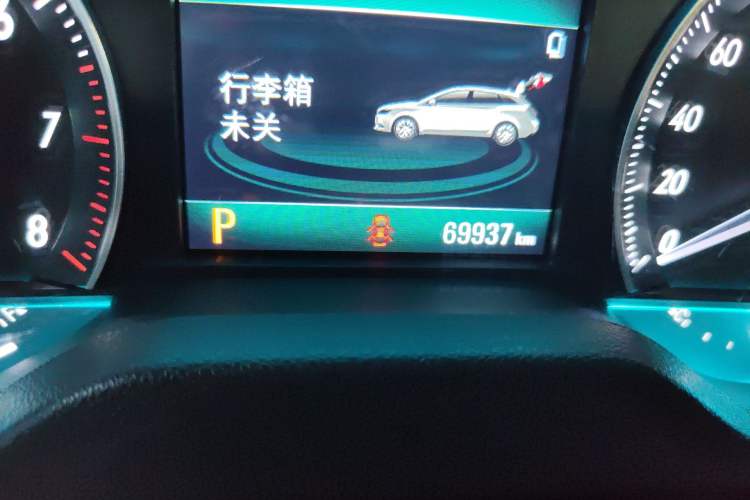 Used Buick Excelle GX 2018 18T Automatic Elite Model Odometer Close Up