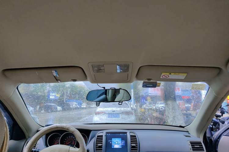 Used Nissan Sylphy 2012 Classic 1.6XE Automatic Comfort Edition Headliner