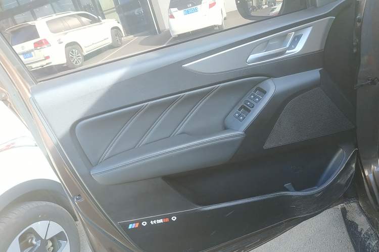 Used Great Wall Poer 2020 2.0T Commercial Version Automatic Diesel 4x4 Elite Long-Box GW4D20M