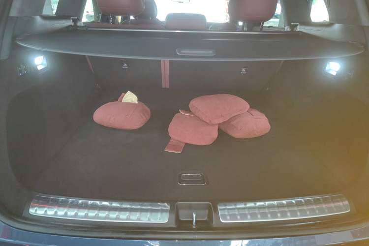 Used Hima AITO M8 2025 Extended-Range Ultra Version 53.4 kWh 5-Seater Edition
