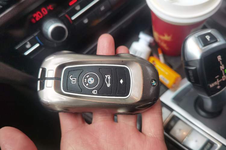 Used BMW 5 Series 2017 525Li Luxury Design Package Interior 1