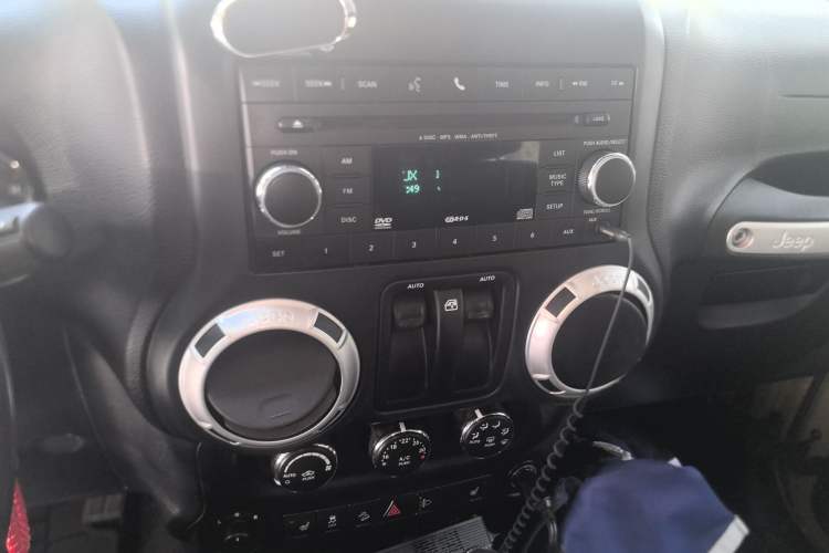 Used Jeep Wrangler 2013 3.6L Rubicon two-door version