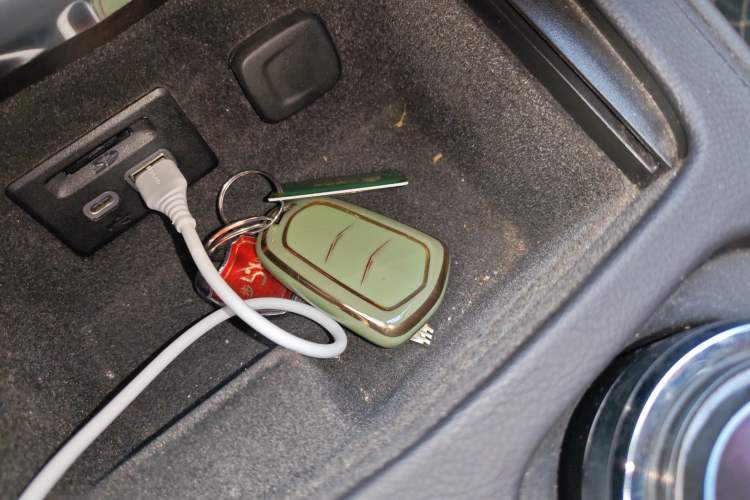 Used Cadillac XT4 2018 28T Two-Wheel Drive Leading Version
