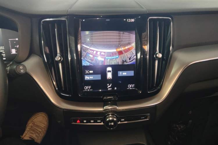 Used Volvo XC60 2019 T5 4x4 Smart Edition China VI Standard
