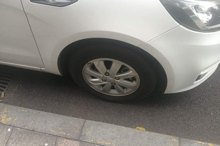 Used Kia K2 2015 Sedan 1.4L Automatic GLS
