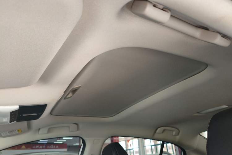 Used Nissan Sylphy 2023 1.6L CVT Smart Drive Version Headliner