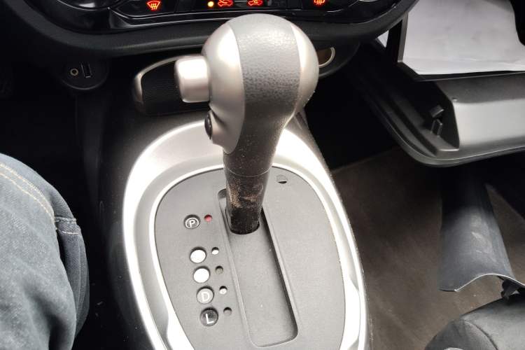 Used Infiniti ESQ 2014 1.6L Spontaneous Edition
