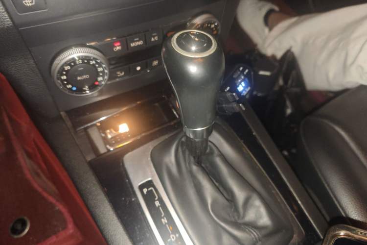 Used Mercedes-Benz GLK-Class 2012 GLK 300 4MATIC Fashion Model
